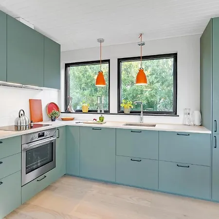 Holiday home Lovely In With Kitchen