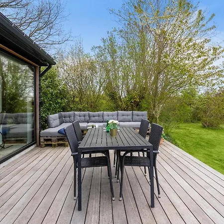 Two-bedroom In Feriehus *