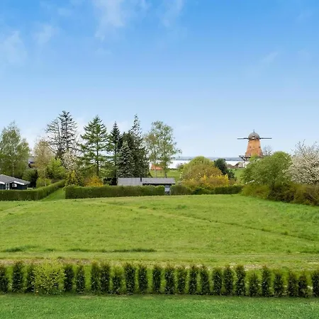 Дом отдыха Two-bedroom In Bogo By